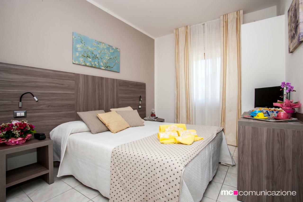 Hotel Il Cacciatore Orbetello Extérieur photo